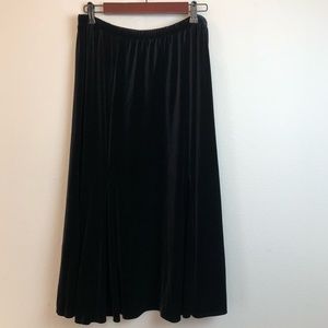 NWT Chico’s Black Velvet Pleated Skirt Size Large